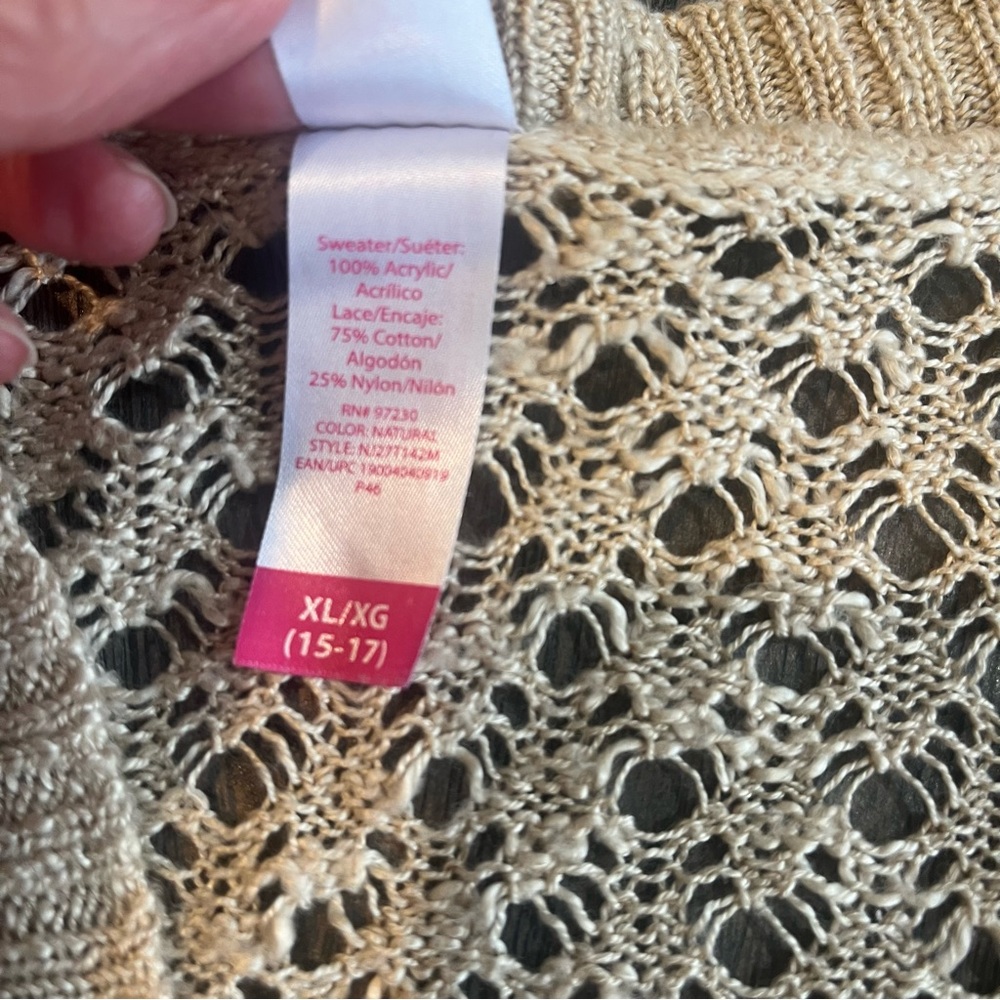No Boundaries Junior’s Beige Open-Knit Sweater with Gathered Back Detailing | XL - Picture 7 of 8